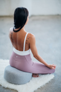 Bee Bosnak wearing Lululemon